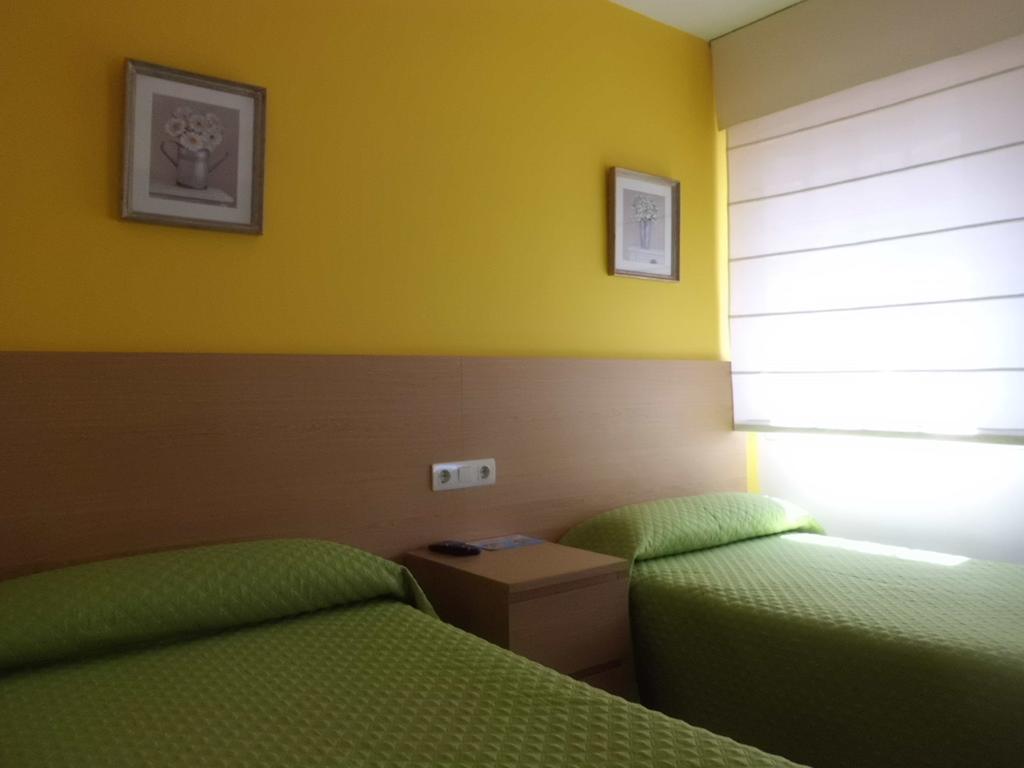 Hostal Caracas Lalín Exteriör bild