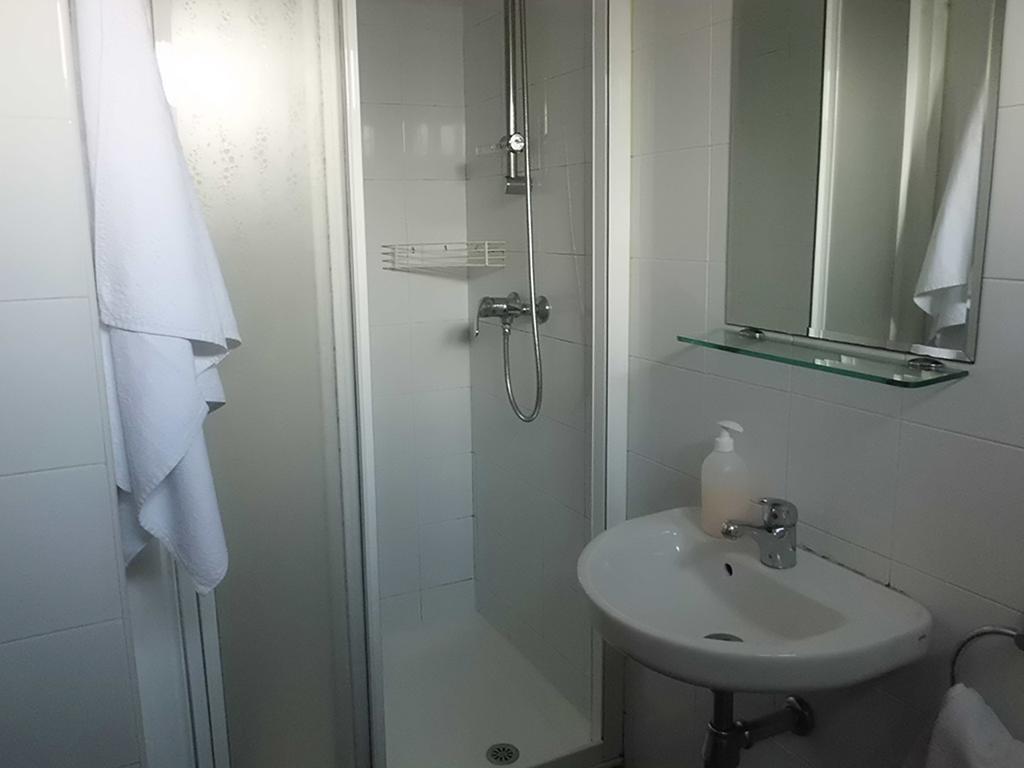 Hostal Caracas Lalín Exteriör bild